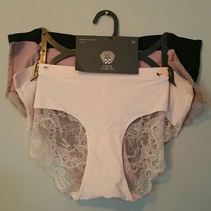 NWT - VINCE CAMUTO MULTI-COLOR 3-PACK HIPSTERS